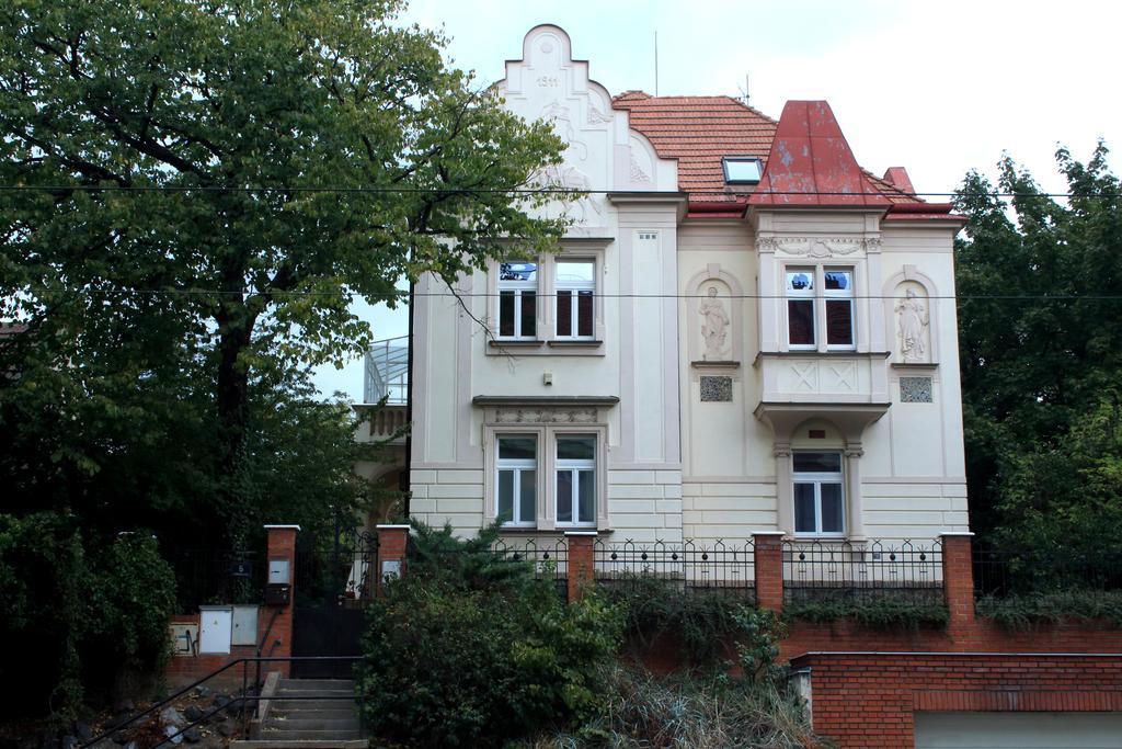 Historic Villa Apartments Prague Exterior photo